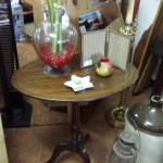 Antique Wood Fold-up Pedestal Table.  Beautiful Oval Table.  Measures 24"l x 16"w x 26"h.  Pre-owned & in excellent condition.  $47.00 obo