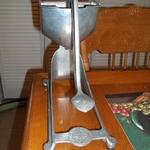 Vintage Wear-Ever Aluminum Juicer.  Pre-owned & in excellent condition.  Measures approximately 9" high.  $25.00 obo